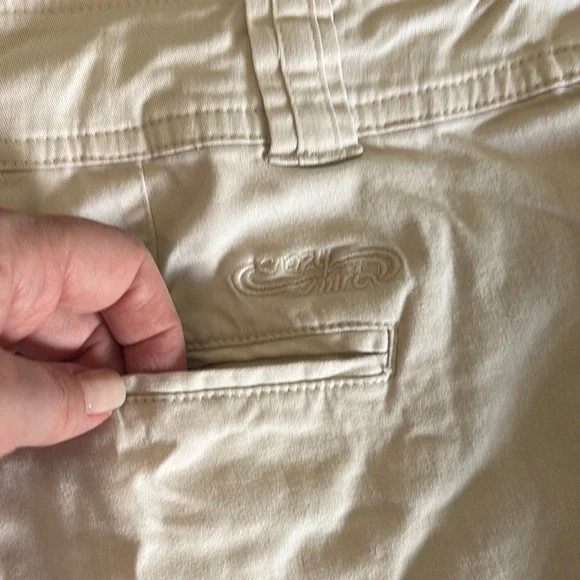 Crazy Shirts Hawaii Khaki 5” shorts size 12 - Picture 5 of 6